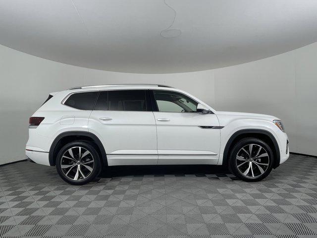 new 2025 Volkswagen Atlas car, priced at $55,644
