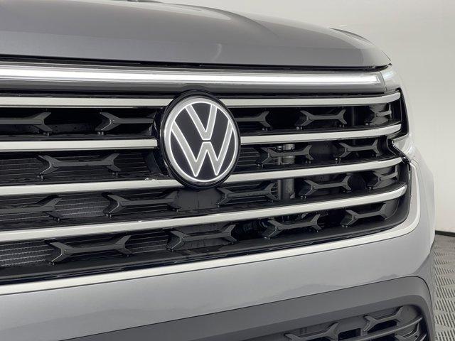 new 2024 Volkswagen Atlas car, priced at $45,946