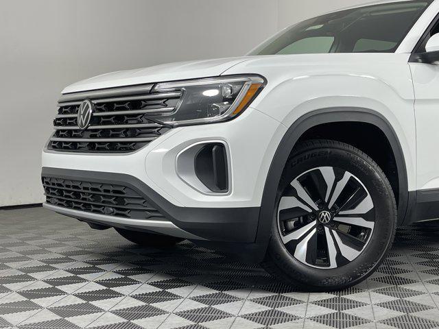 new 2025 Volkswagen Atlas car, priced at $38,454