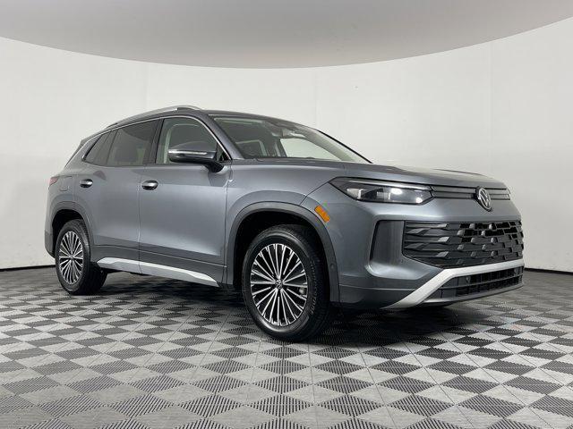 new 2025 Volkswagen Tiguan car, priced at $29,325