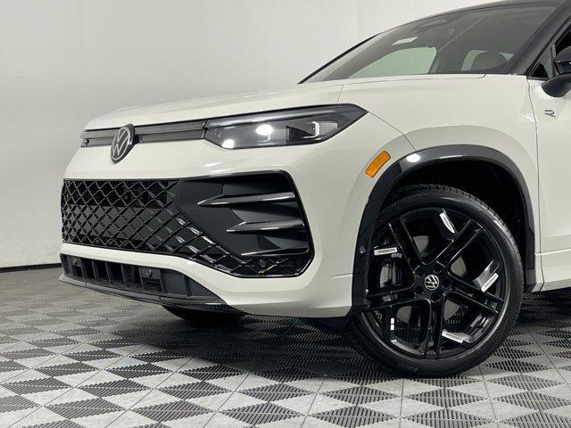 new 2025 Volkswagen Tiguan car, priced at $38,748