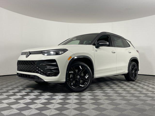 new 2025 Volkswagen Tiguan car, priced at $38,748