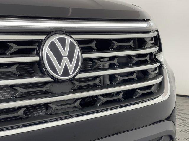 new 2024 Volkswagen Atlas car, priced at $42,136