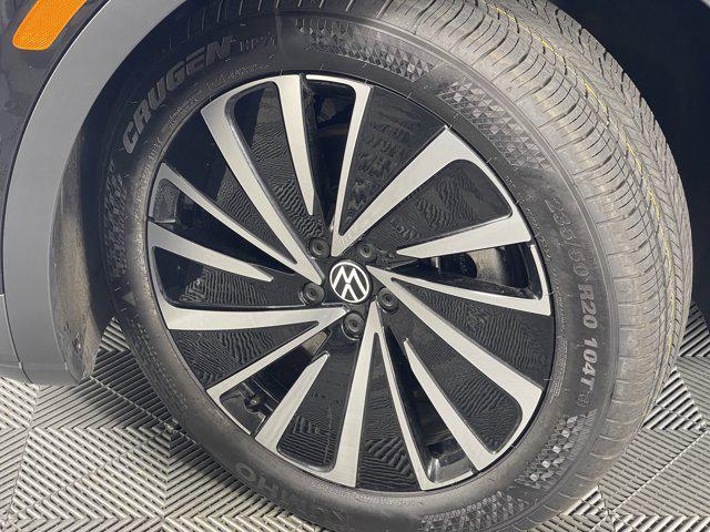 new 2025 Volkswagen ID.4 car, priced at $44,188