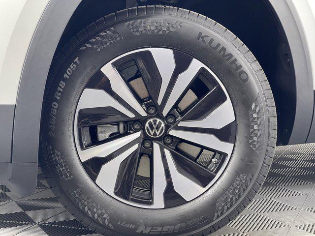 new 2026 Volkswagen Atlas Cross Sport car, priced at $40,526