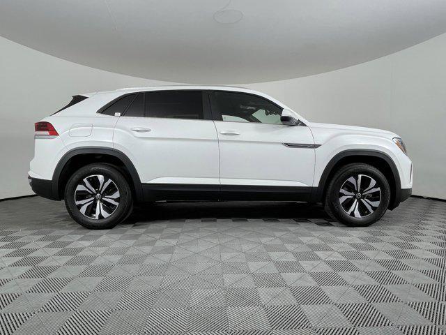 new 2026 Volkswagen Atlas Cross Sport car, priced at $40,526