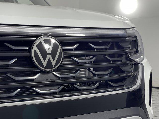 new 2026 Volkswagen Atlas Cross Sport car, priced at $40,526