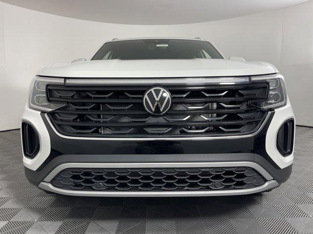 new 2026 Volkswagen Atlas Cross Sport car, priced at $40,526