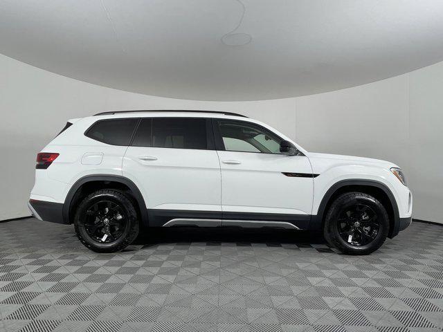 new 2025 Volkswagen Atlas car, priced at $48,004