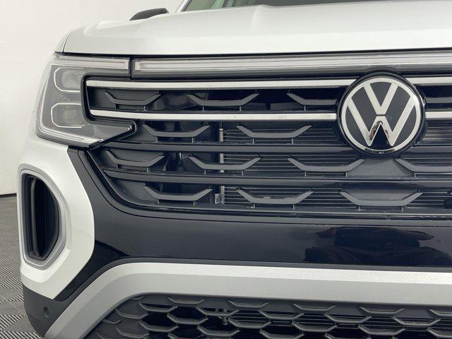 new 2025 Volkswagen Atlas car, priced at $48,004