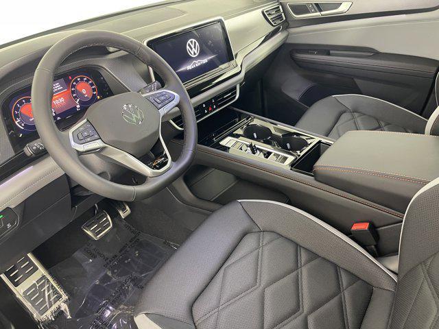 new 2025 Volkswagen Atlas car, priced at $48,004