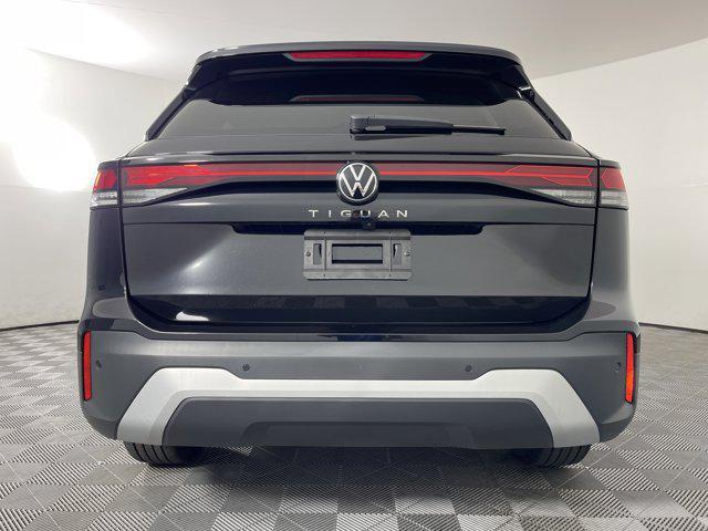 new 2025 Volkswagen Tiguan car, priced at $31,520