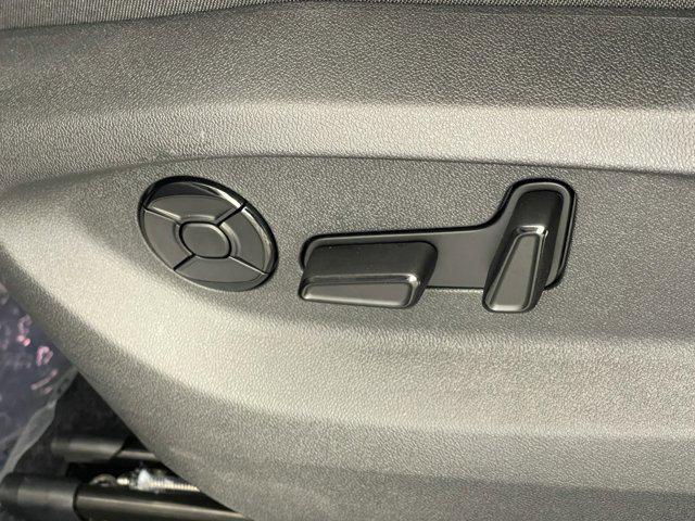 new 2025 Volkswagen Tiguan car, priced at $34,157