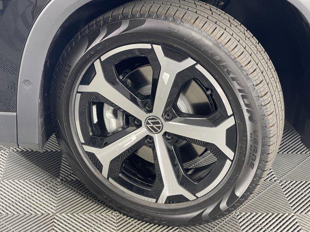 new 2025 Volkswagen Tiguan car, priced at $34,157