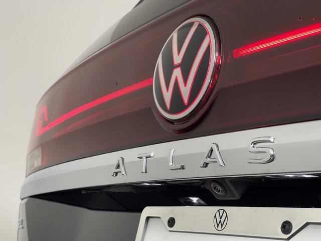 new 2025 Volkswagen Atlas car, priced at $54,294