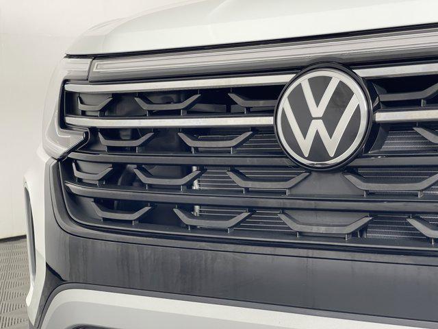 new 2025 Volkswagen Atlas car, priced at $45,309