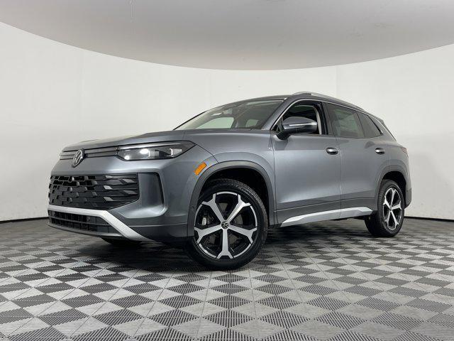 new 2025 Volkswagen Tiguan car, priced at $34,157