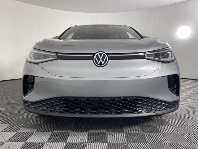 new 2025 Volkswagen ID.4 car, priced at $52,681