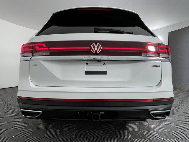 new 2024 Volkswagen Atlas car, priced at $44,188