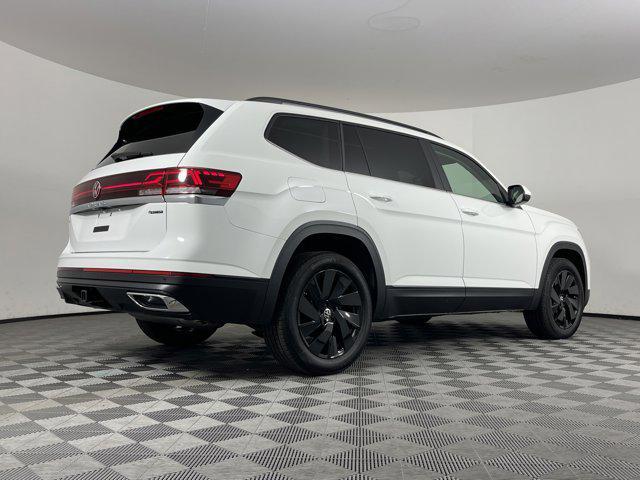 new 2024 Volkswagen Atlas car, priced at $44,188