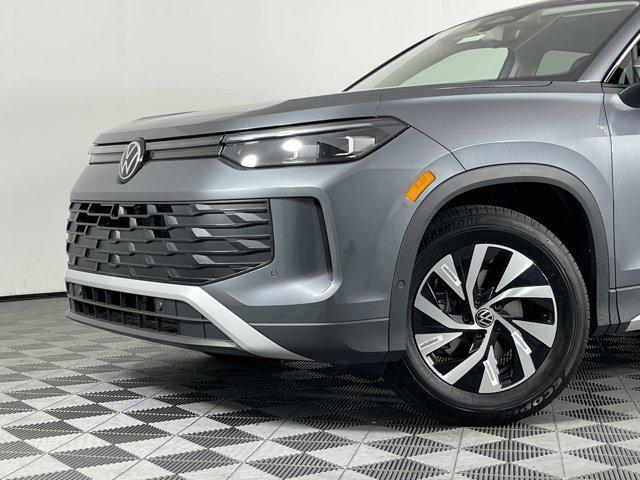 new 2025 Volkswagen Tiguan car, priced at $31,220