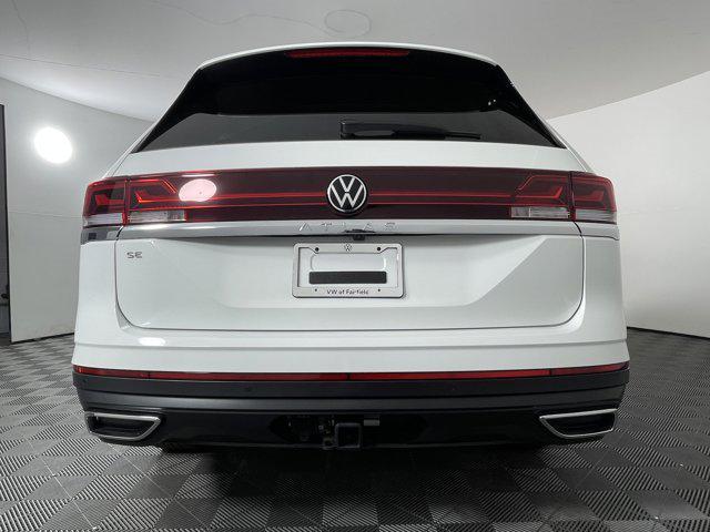 new 2025 Volkswagen Atlas car, priced at $44,641
