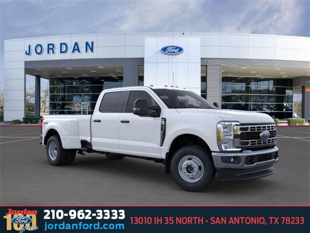 new 2025 Ford F-350 car, priced at $61,885