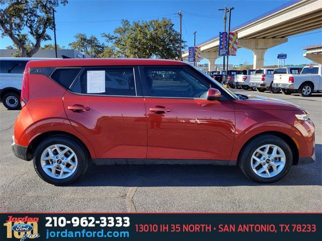 used 2021 Kia Soul car, priced at $17,251