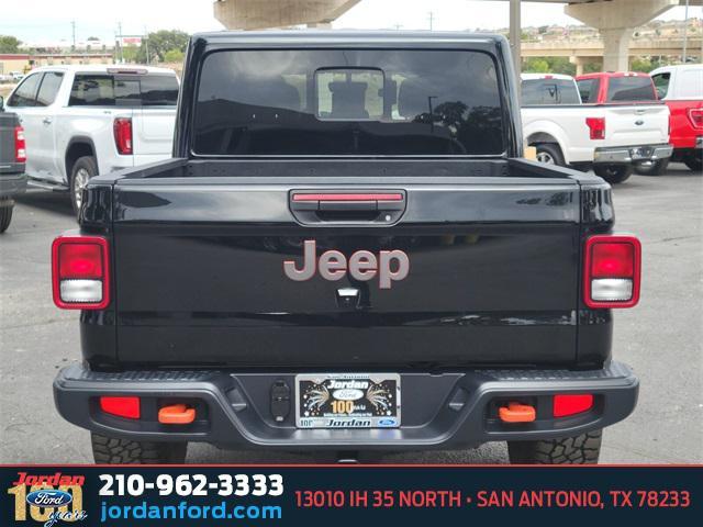 used 2022 Jeep Gladiator car, priced at $40,513