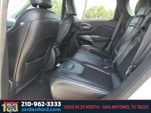 used 2019 Jeep Cherokee car, priced at $15,937