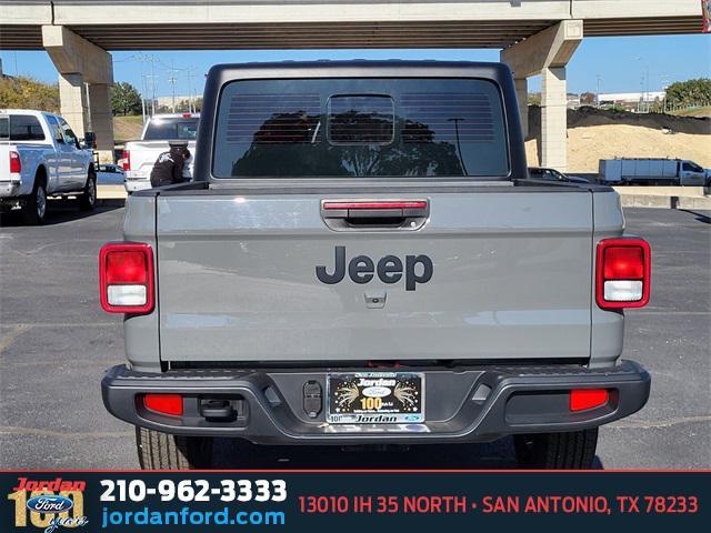 used 2023 Jeep Gladiator car, priced at $32,636