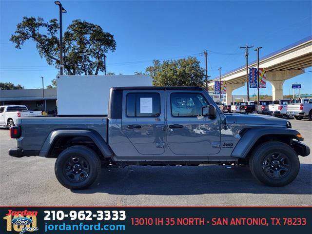 used 2023 Jeep Gladiator car, priced at $32,636