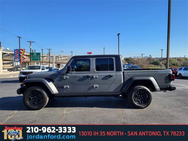 used 2023 Jeep Gladiator car, priced at $32,636