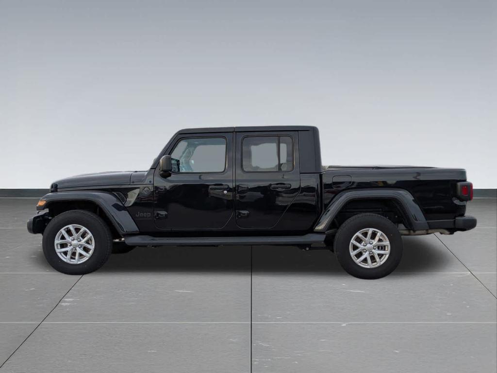 used 2023 Jeep Gladiator car, priced at $34,667