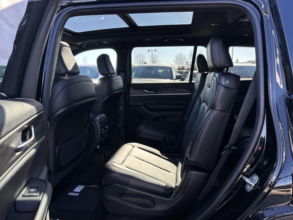 new 2025 Jeep Grand Cherokee L car, priced at $48,699