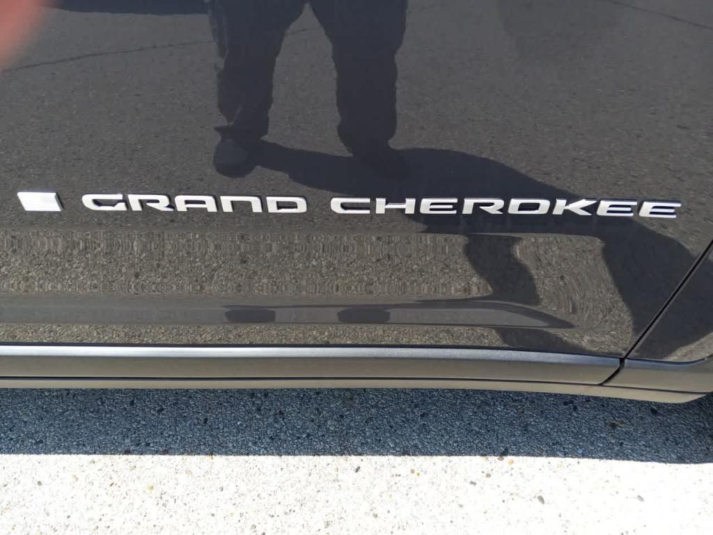 new 2025 Jeep Grand Cherokee L car, priced at $48,899
