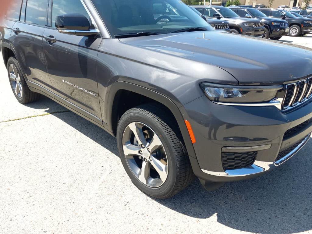 new 2025 Jeep Grand Cherokee L car, priced at $48,899