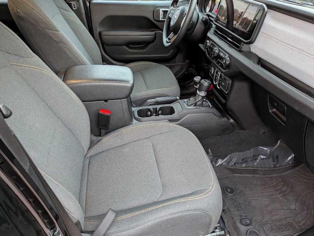 used 2024 Jeep Gladiator car, priced at $37,786