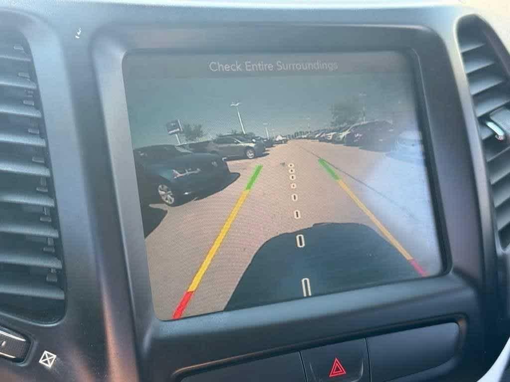 used 2015 Jeep Cherokee car, priced at $13,316