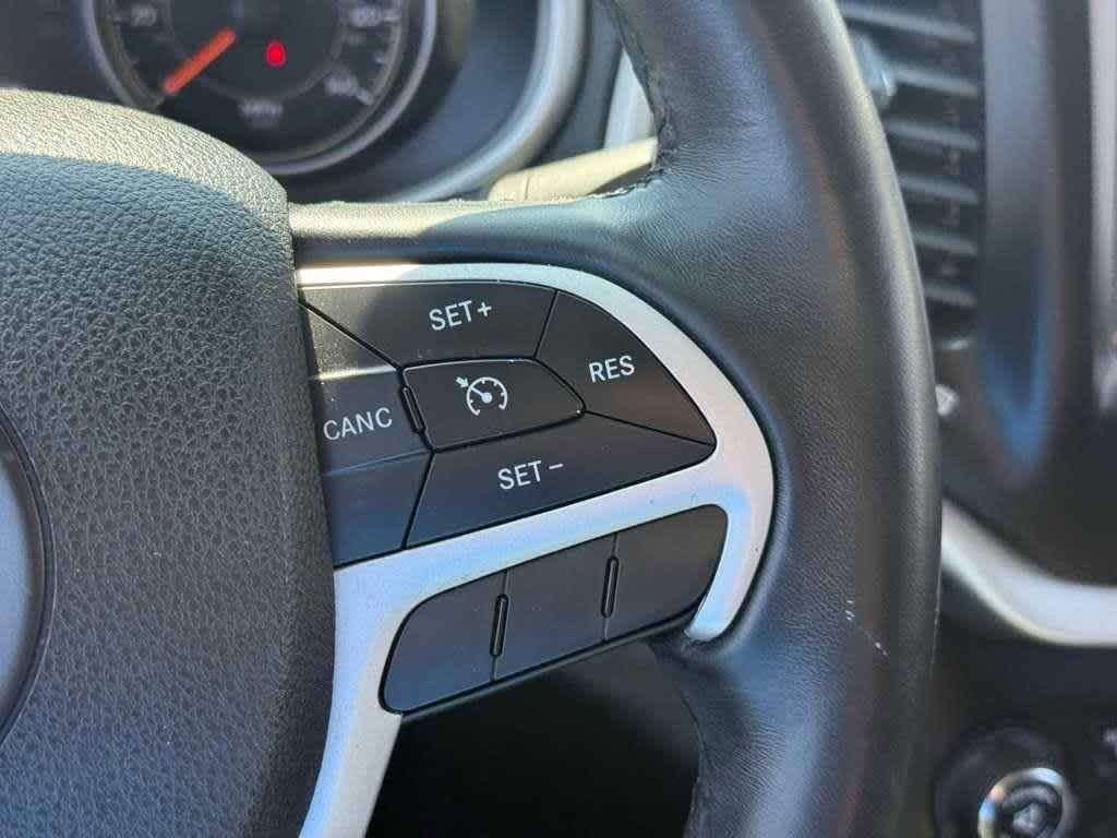 used 2015 Jeep Cherokee car, priced at $13,316