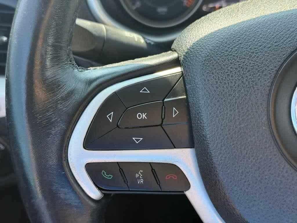 used 2015 Jeep Cherokee car, priced at $13,316