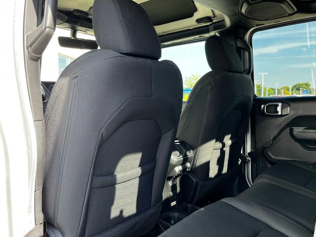 used 2023 Jeep Gladiator car, priced at $33,786