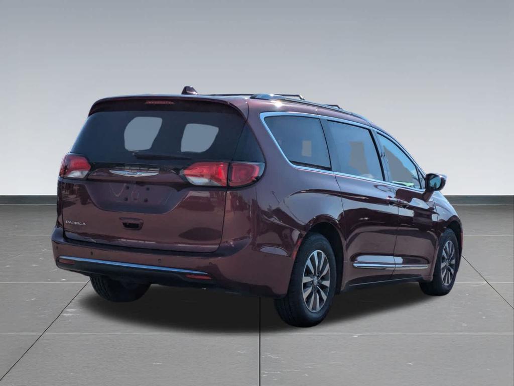 used 2020 Chrysler Pacifica car, priced at $17,586