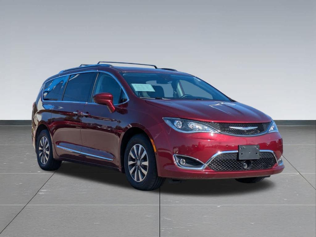 used 2020 Chrysler Pacifica car, priced at $17,586