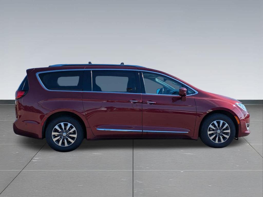 used 2020 Chrysler Pacifica car, priced at $17,586