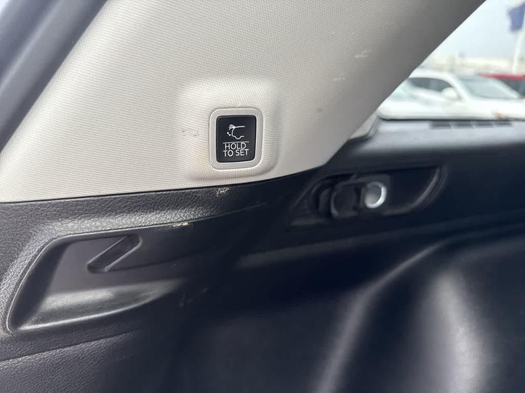used 2023 Jeep Grand Cherokee car, priced at $25,956