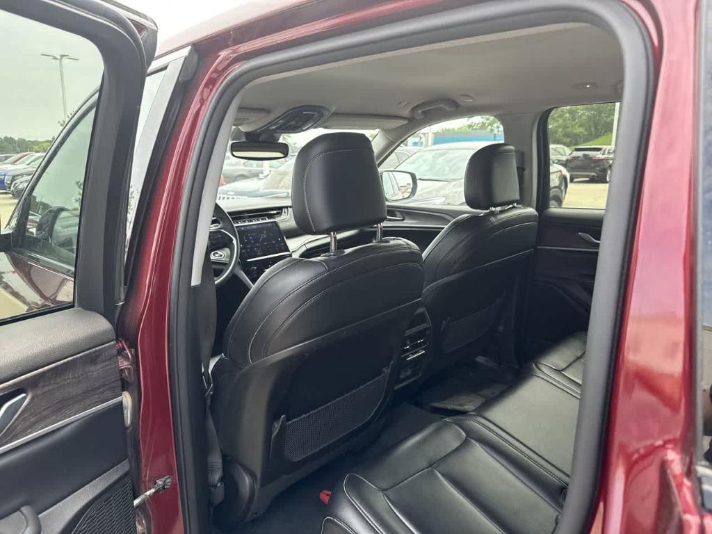 used 2023 Jeep Grand Cherokee car, priced at $25,956