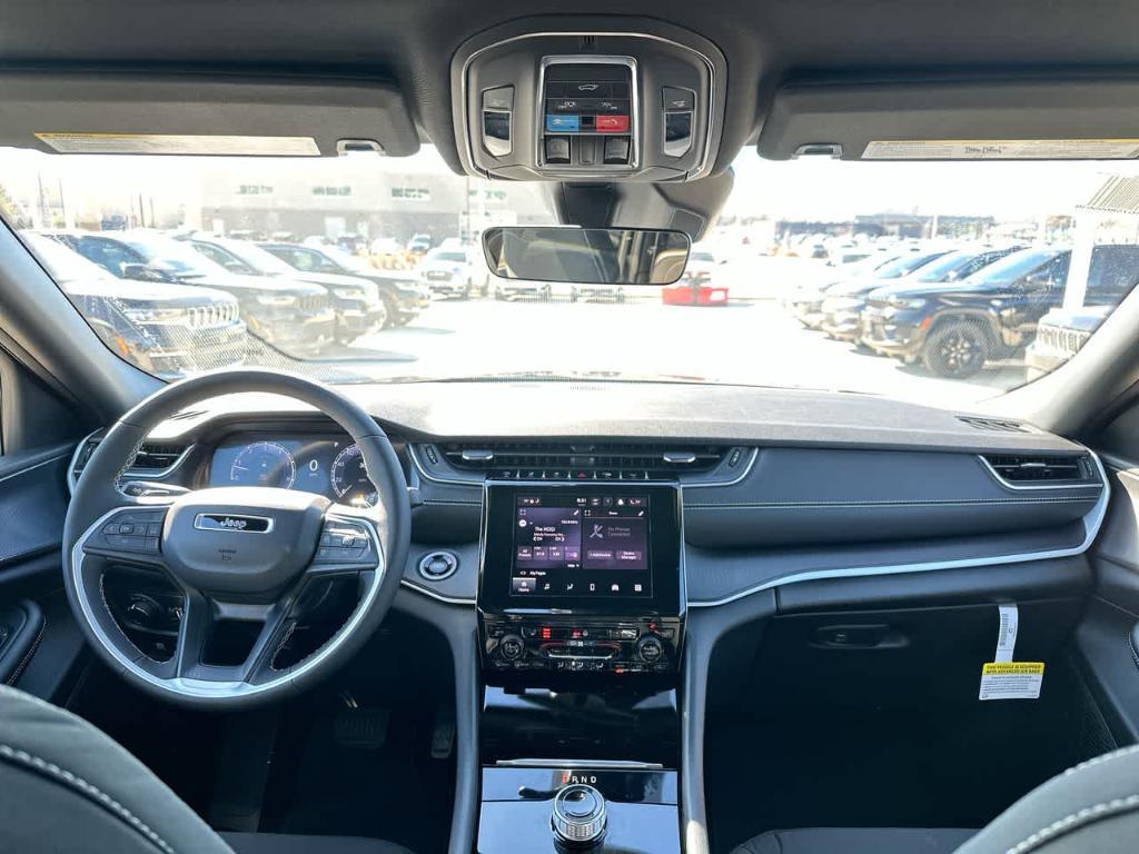 new 2025 Jeep Grand Cherokee L car, priced at $41,824