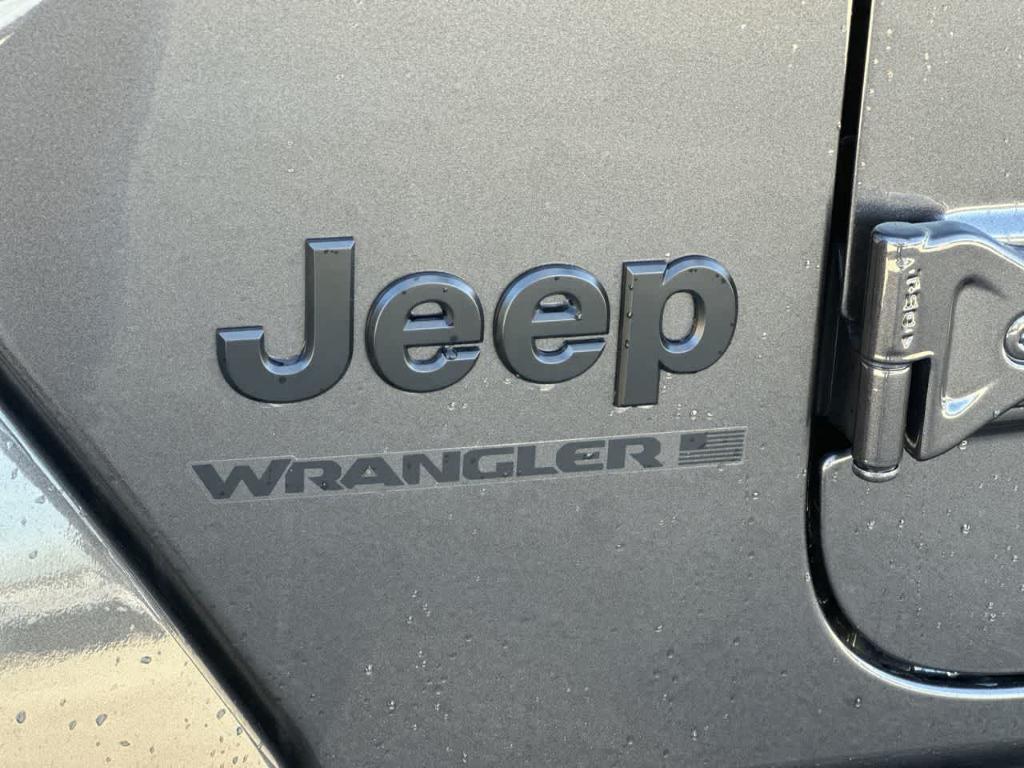 new 2025 Jeep Wrangler car, priced at $45,683