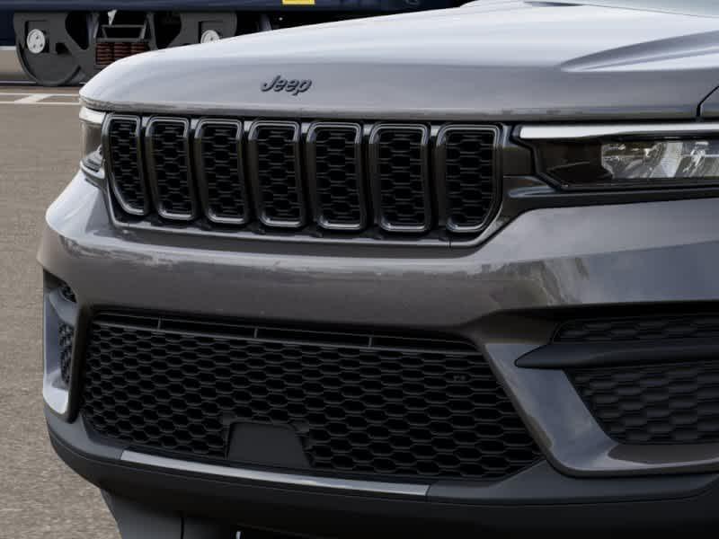 new 2025 Jeep Grand Cherokee car, priced at $43,993